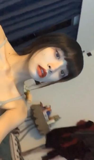 会打呼噜的月亮壁纸图片